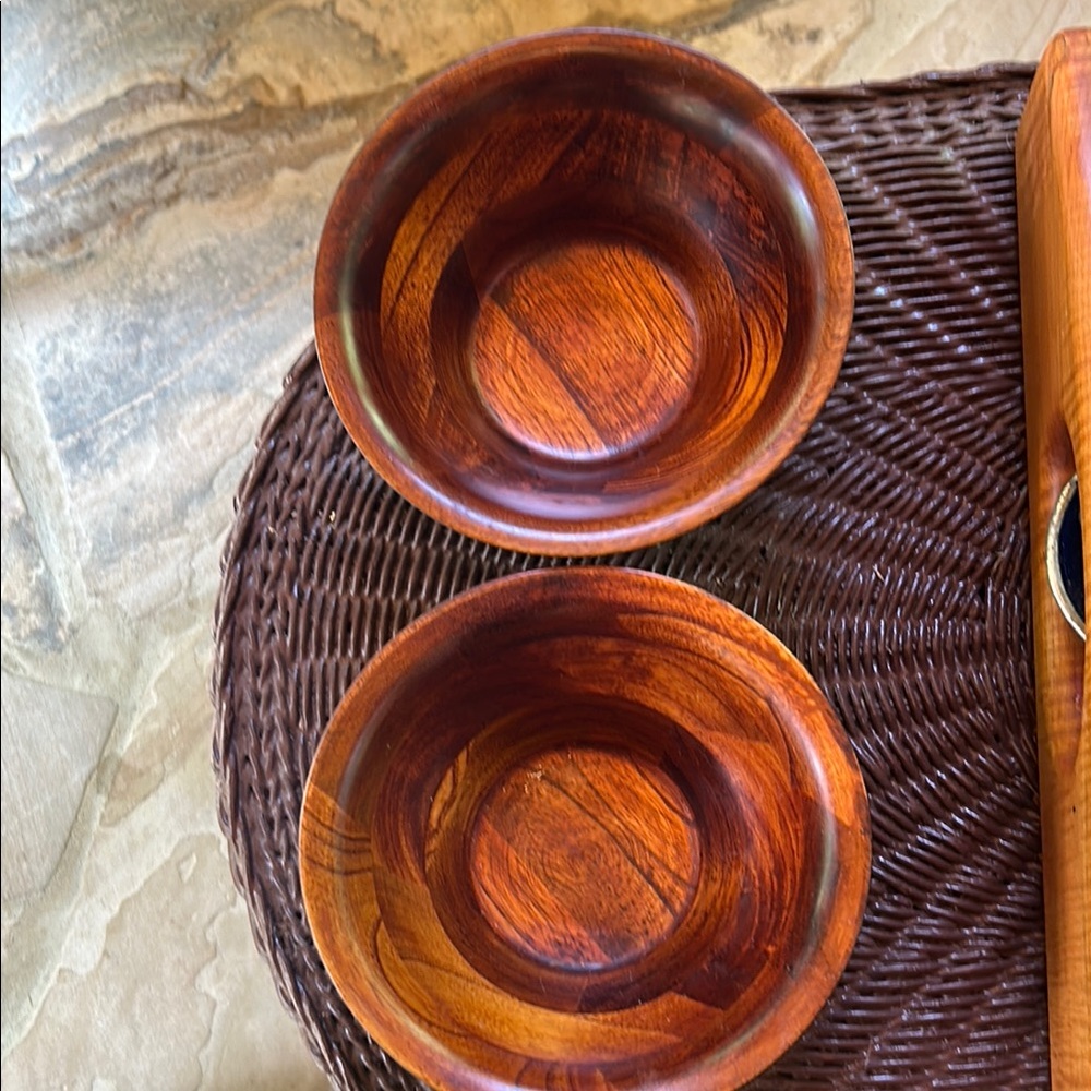 Elegant Solid Wood (Heavy Weight) Bowl Set in New Condition; Perfect for Snacks!